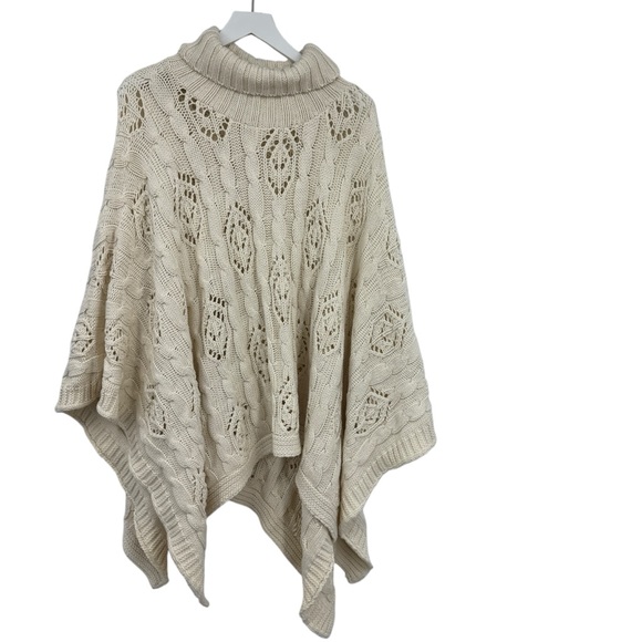 American Vintage Sweaters - Vintage Chunky Cable Knit Poncho Cream One Size